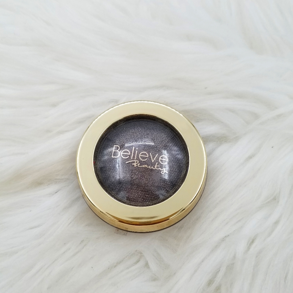 Believe Beauty Glimmer Pots Gel to Powder Eyeshadow. Shade: Dahlia